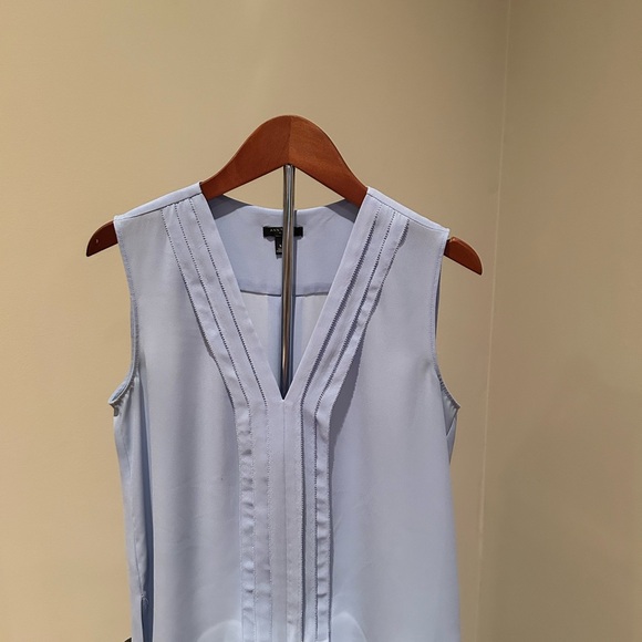 Top - Picture 2 of 3